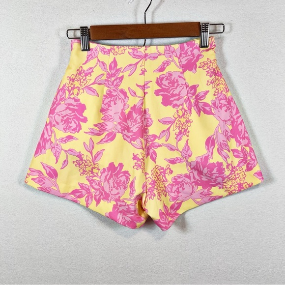 White Fox Boutique Sunshine On My Mind Shorts Summer Blossom NWT Size XS Floral - Picture 5 of 10